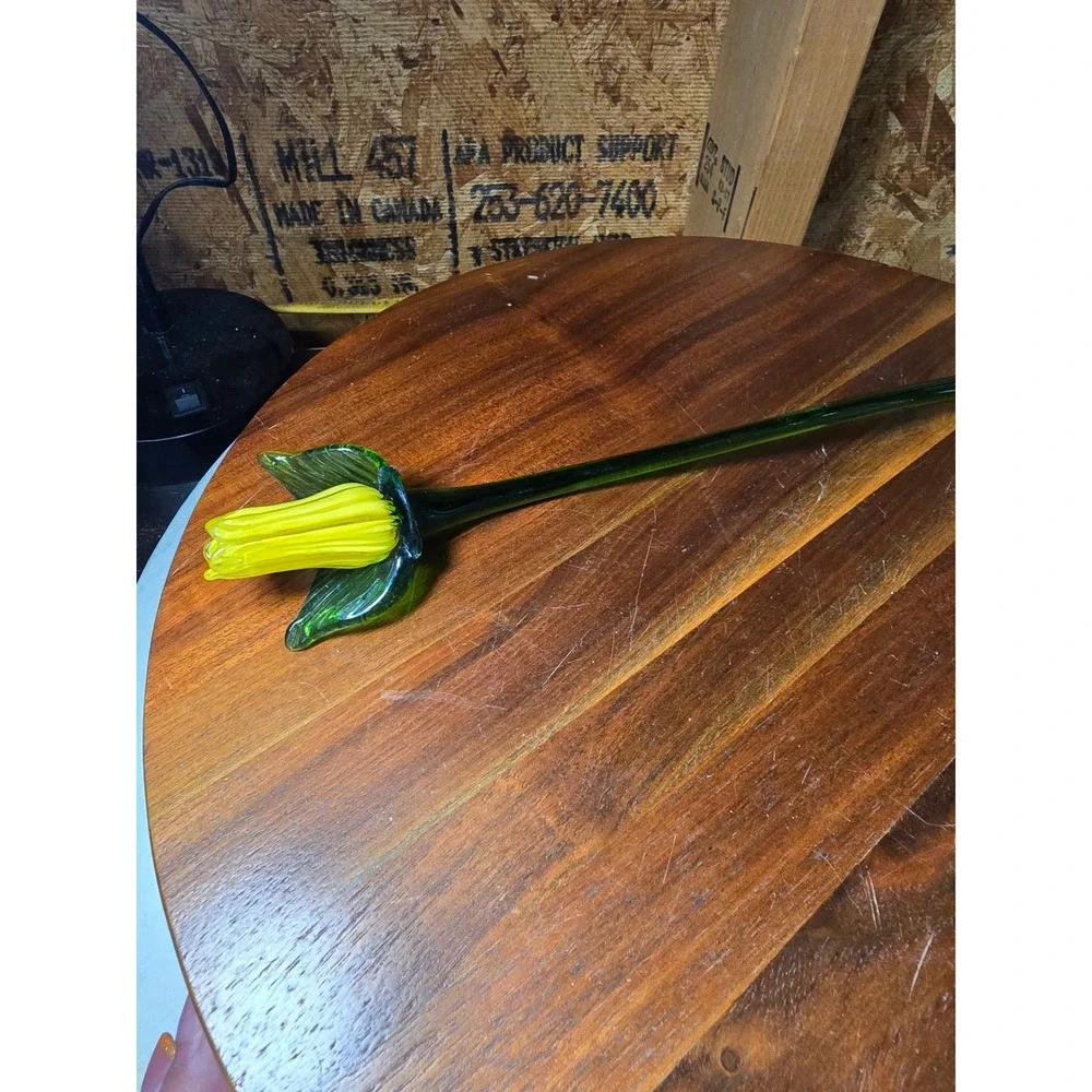 Hand Blown Art Glass Yellow Tulip Flower Long Green Stem Decorative Collectible